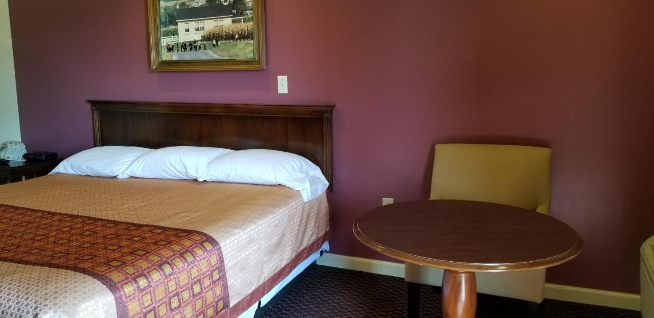 Classic Lancaster Motel